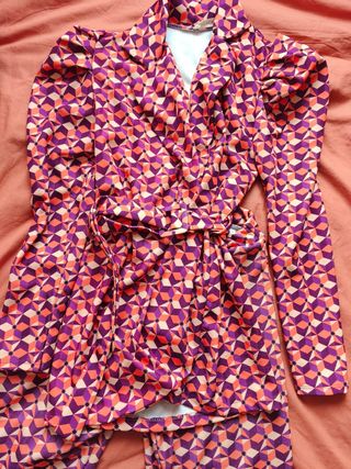 Conjunto Alalá estampado trajd - rojo y naranja