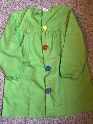 6 batas escolares - casi nuevas.