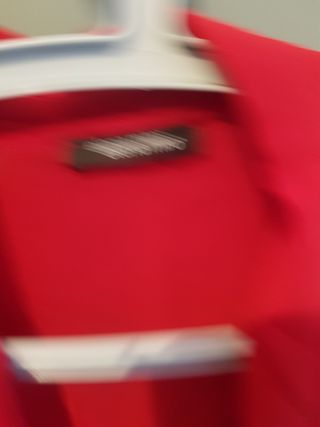 Chaqueta/ blusa  roja plisada, espectacular 
