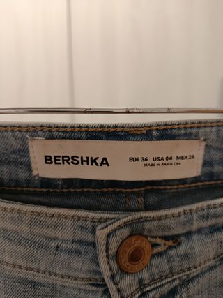 Vaqueros acampanados talla 36