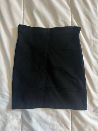 Falda negra Pull&Bear talla S