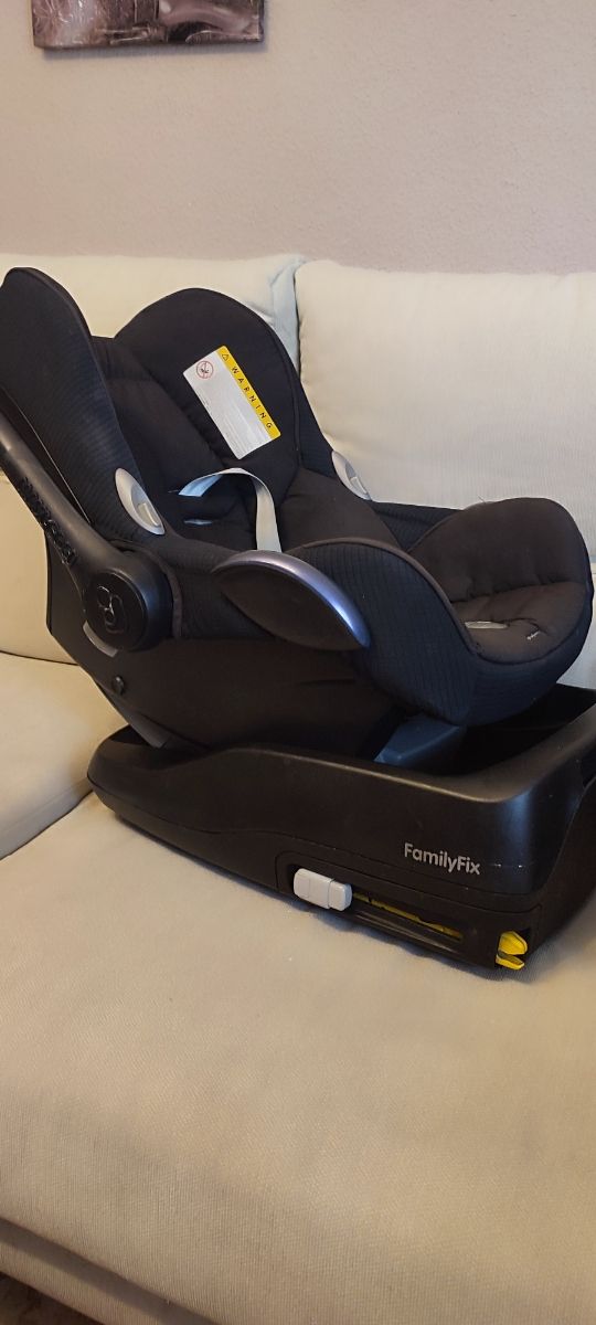 Maxi-Cosi Pebble & FamilyFix