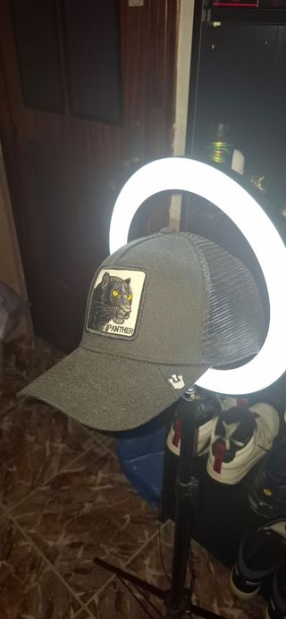 Gorra Trucker Panther negra