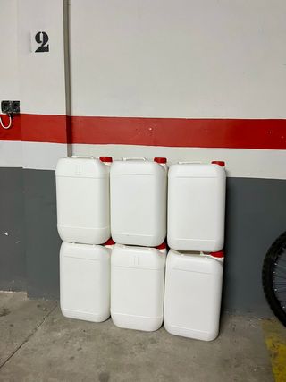 6 bidones plásticos 20L
