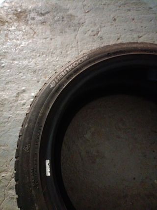 Neumáticos Invierno 215/45R18