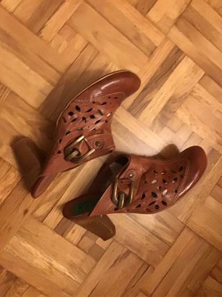 Zuecos Bruno Bassi Piel Marrón - 38