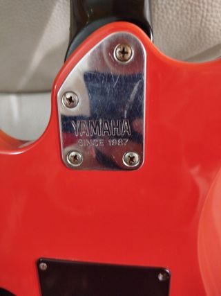 Guitarra Yamaha RGX112 roja - 1987