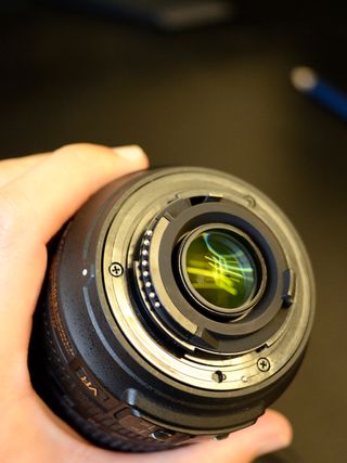 Nikkor 18-105mm f 3.5-5.6G VR + parasol HB-32