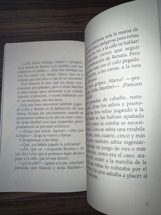 Renata toca el piano, estudia inglés y etcétera...