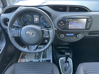 TOYOTA Yaris1.5 100H Active hybrid -Impecable !!