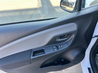 TOYOTA Yaris1.5 100H Active hybrid -Impecable !!