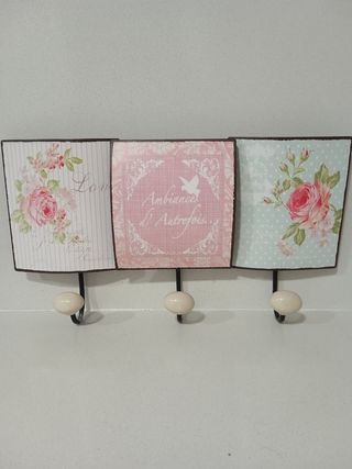 Perchero pared vintage. 3 ganchos.Decorativo!!