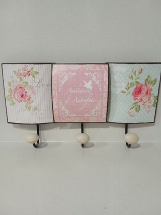 Perchero pared vintage. 3 ganchos.Decorativo!!
