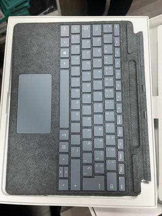 signature keyboard with slim#224536