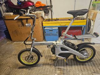 Bicicleta eléctrica plegable