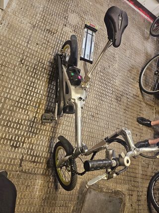 Bicicleta eléctrica plegable