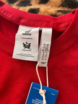 Camiseta Adidas x Thebe Magugu roja
