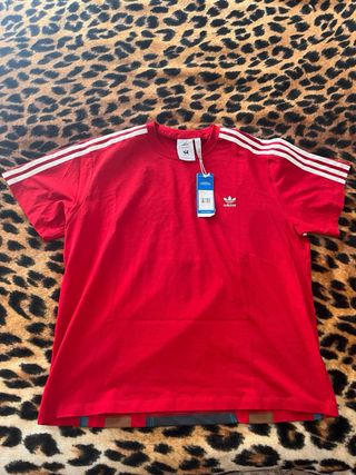 Camiseta Adidas x Thebe Magugu roja