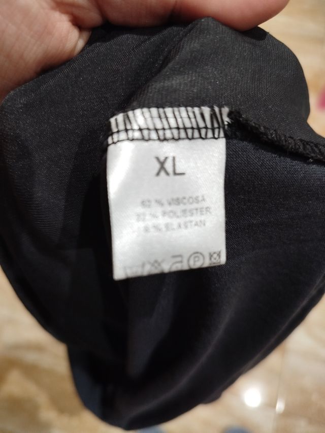 Camiseta negra larga - XL