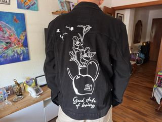 Chaqueta vaquera Zara negra con diseño