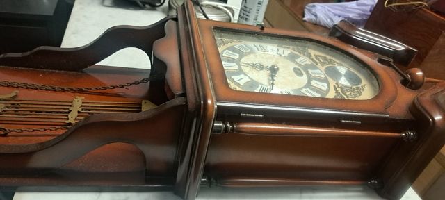 Reloj Pared antiguo de madera