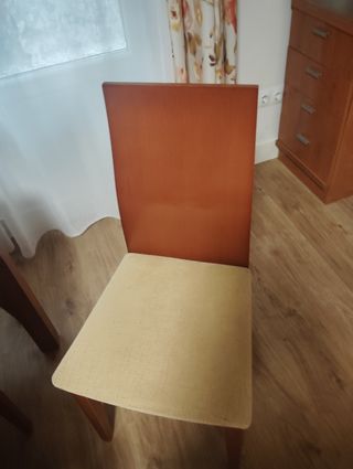 Mesa comedor madera concristal y seis sillas 