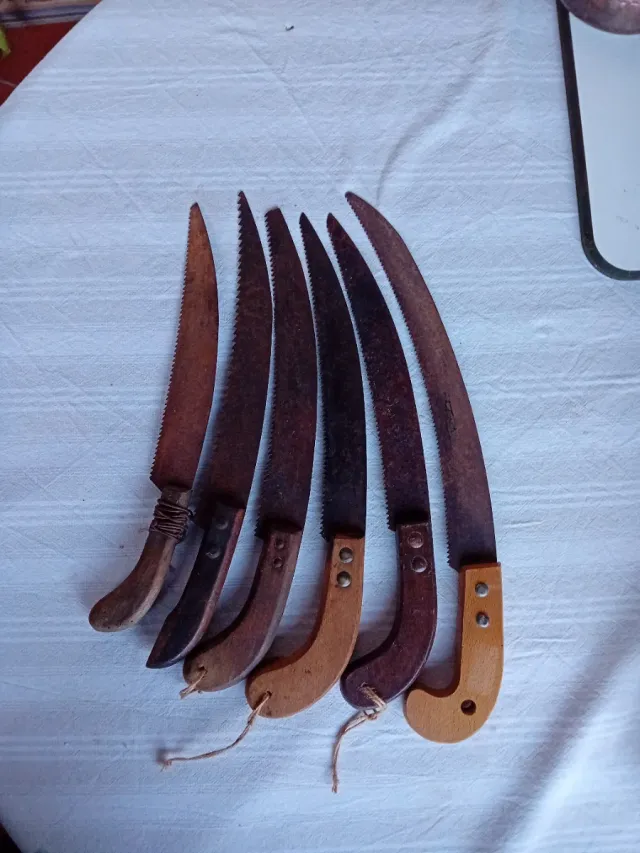 Serruchos antiguos (6 uds.)