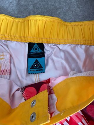 Bañador hombre rojo y amarillo