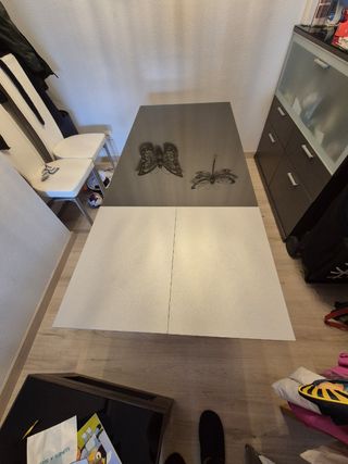 Tavolo e sedie da pranzo allungabili marroni