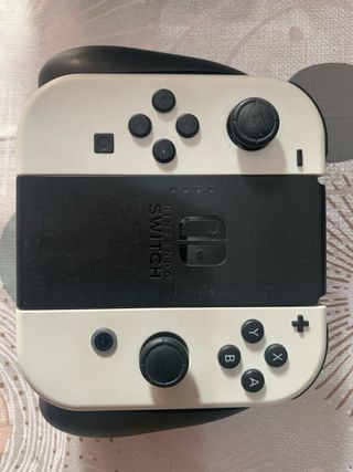 Nintendo Switch OLED Blanca-Negra