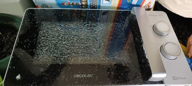 Microondas 3DWave - con cristal roto