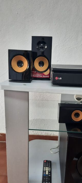 Home Cinema LG 5.1 Regalo la mesa.