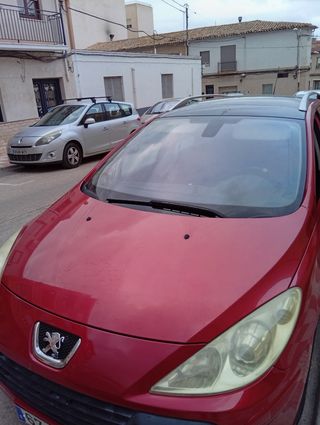 Peugeot 307    añio 2005 niguciable