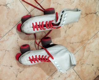 Patines retro 4 Ruedas. VINTAGE. AÑOS 90
Talla 36