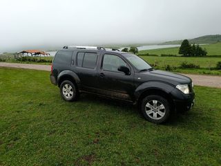 Nissan Pathfinder 2005