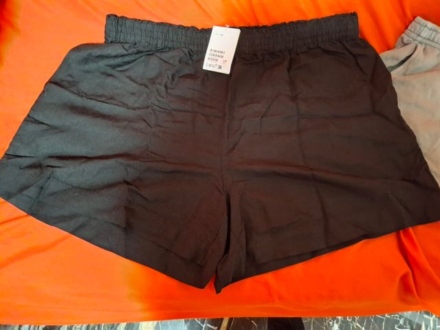 Shorts nuevos - Negro y Gris - Talla M