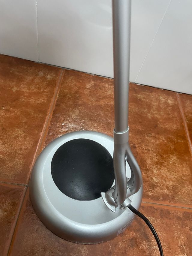 Flexo escritorio plateado