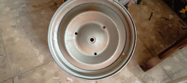 Llanta Citroen 2CV - llanta