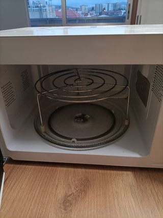 Microondas Orbegozo 800W con Grill