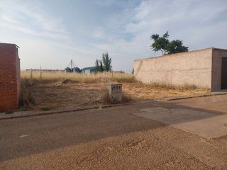 Solar urbano Consuegra 173 m2