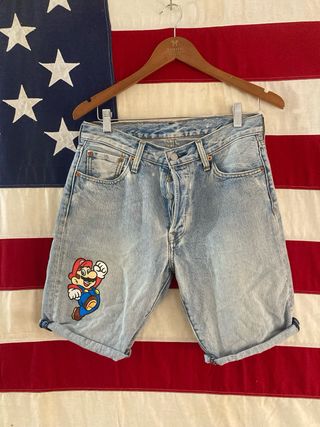 LEVIS SUPER MARIO