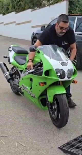 Kawasaki ZX7R - Moto Impecable