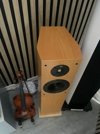 altavoces jbl xti 40 hifi hi-res