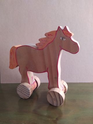 Caballo de madera juguete