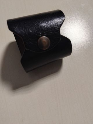 Polsiera in pelle nera