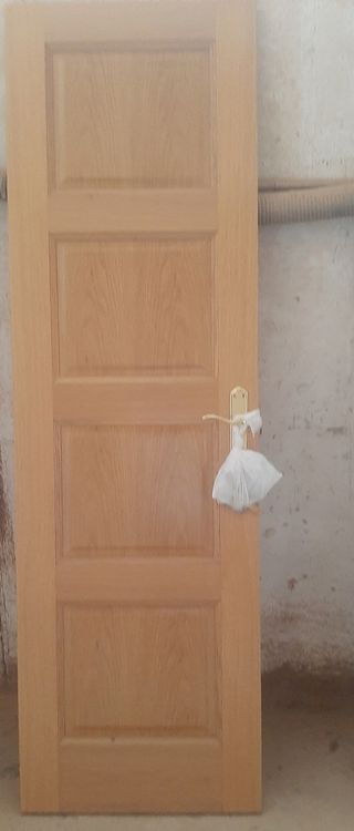 Puerta de madera maciza 4 paneles