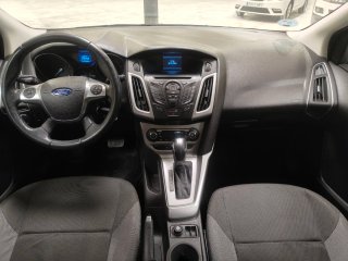 Ford Focus MOTOR NUEVO - AUTOMÁTICO 2014