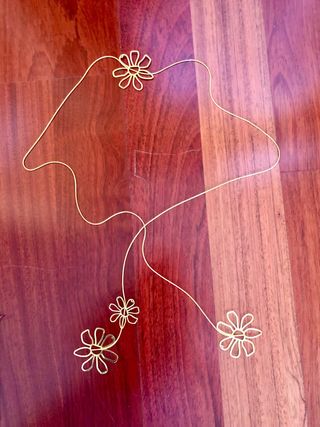 Collar Zara - Flores doradas