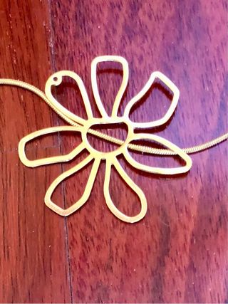 Collar Zara - Flores doradas