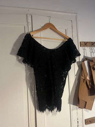 Blusa negra encaje
